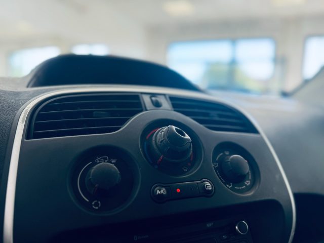 RENAULT Kangoo usata, con Servosterzo