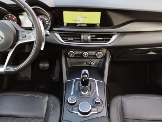 ALFA ROMEO Stelvio usata, con Fari Xenon