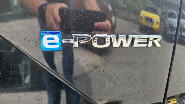 NISSAN Qashqai usata, con Controllo elettronico della corsia