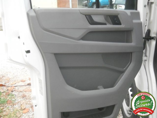 VOLKSWAGEN Crafter usata, con Autoradio digitale