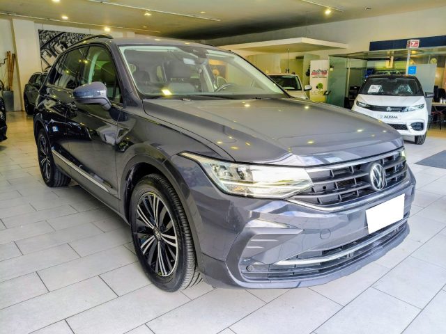 VOLKSWAGEN Tiguan usata, con Airbag laterali