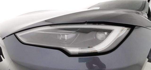 TESLA Model S usata, con Fari di profondità antiabbagliamento