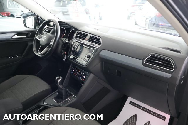 VOLKSWAGEN Tiguan usata, con Sensori di parcheggio anteriori