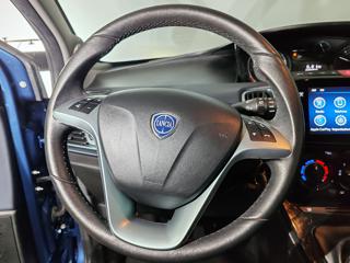 LANCIA Ypsilon usata, con Fendinebbia