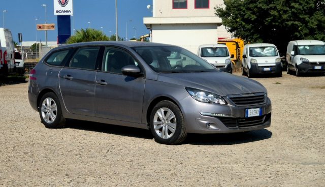 PEUGEOT 308 usata, con Boardcomputer