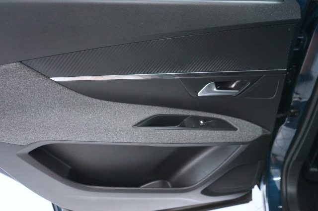 PEUGEOT 5008 usata, con Sensore di luce