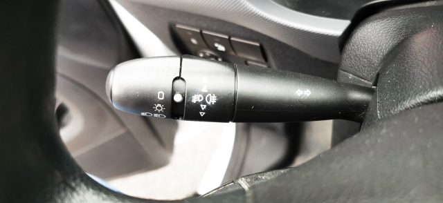 PEUGEOT Partner usata, con Sensori di parcheggio posteriori