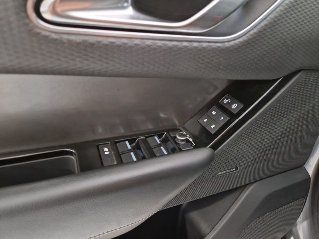 LAND ROVER Range Rover Velar usata, con Telecamera per parcheggio assistito