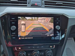 VOLKSWAGEN Passat Variant usata, con Sedile posteriore sdoppiato