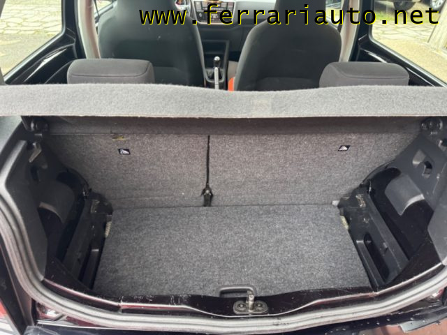 VOLKSWAGEN up! usata, con Servosterzo