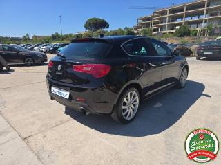 ALFA ROMEO Giulietta usata, con Autoradio