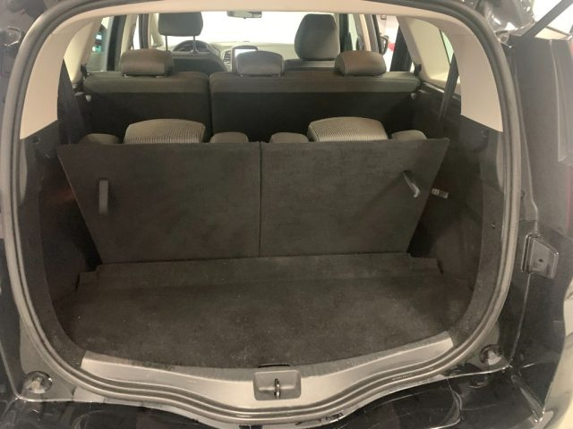 RENAULT Grand Scenic usata, con Touch screen