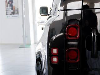 LAND ROVER Defender usata, con Trazione integrale