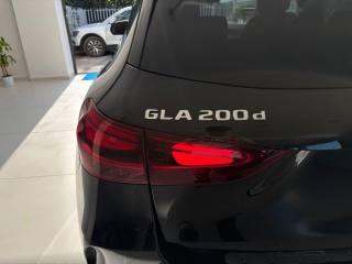 MERCEDES-BENZ GLA 200 usata, con Fendinebbia