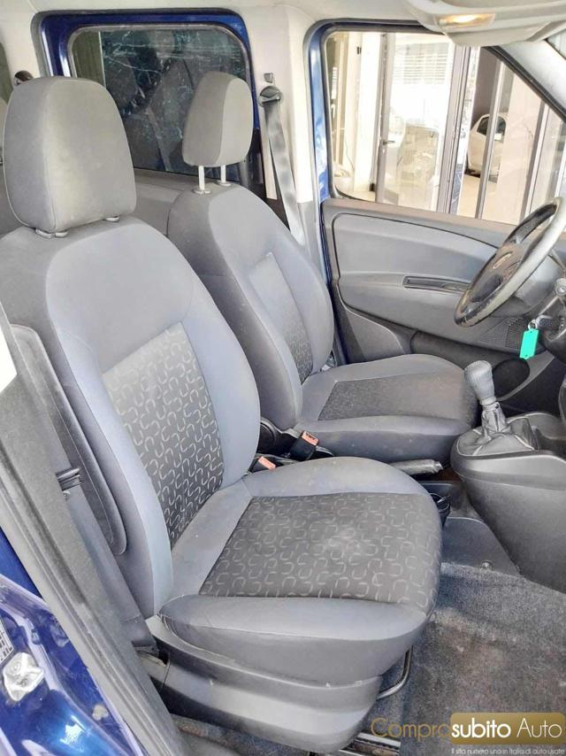 FIAT Doblo usata, con Sedile posteriore sdoppiato