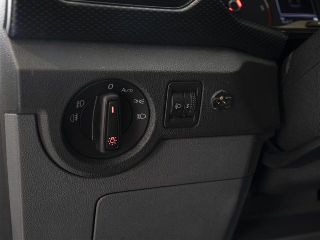 VOLKSWAGEN T-Cross usata 22