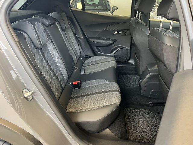 PEUGEOT 2008 usata, con Sistema di navigazione