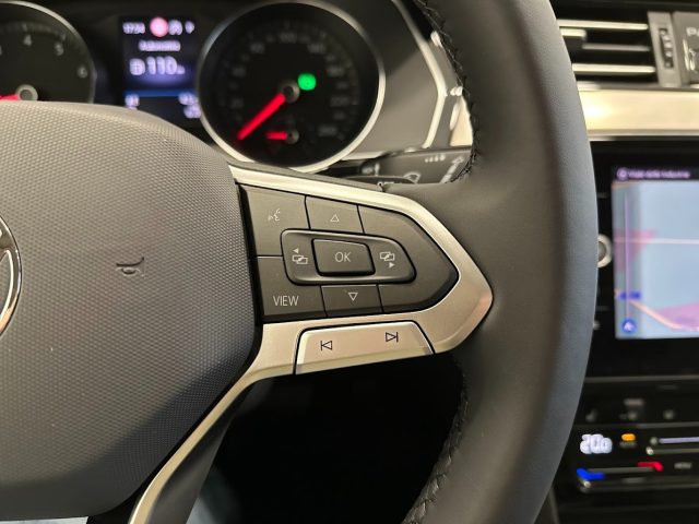VOLKSWAGEN Passat Variant usata, con Touch screen