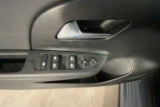 OPEL Corsa usata, con Volante in pelle