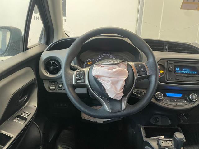 TOYOTA Yaris usata, con Volante multifunzione