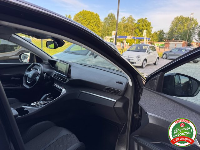 PEUGEOT 3008 usata, con Fendinebbia