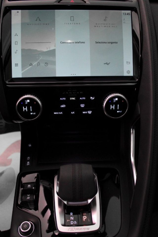 JAGUAR E-Pace usata, con Servosterzo