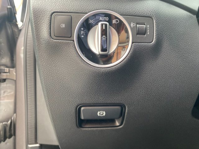 MERCEDES-BENZ B 180 usata, con Chiusura centralizzata