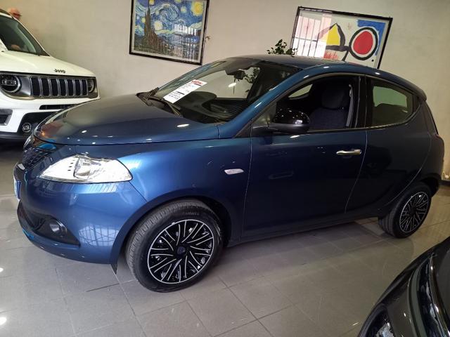 LANCIA Ypsilon usata, con Autoradio