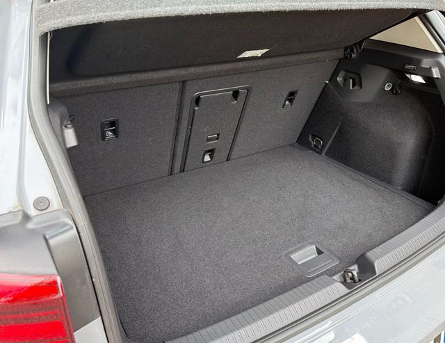 VOLKSWAGEN Golf usata, con ESP