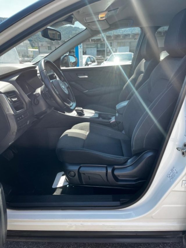 NISSAN Qashqai usata, con Fari LED