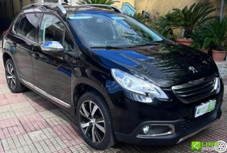 PEUGEOT 2008 usata, con Volante multifunzione