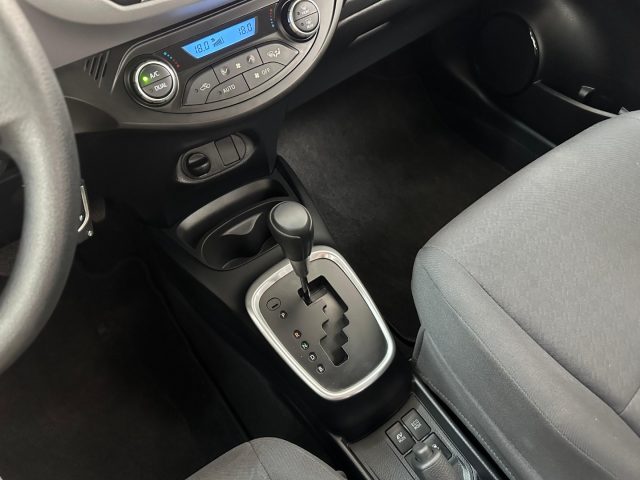 TOYOTA Yaris usata, con Servosterzo