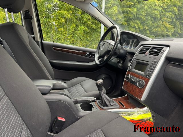 MERCEDES-BENZ B 180 usata, con Boardcomputer