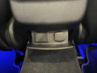 MERCEDES-BENZ E 300 usata, con Frenata d