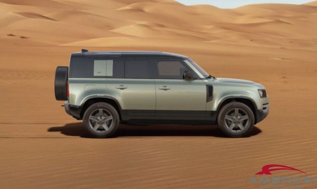 LAND ROVER Defender usata 1