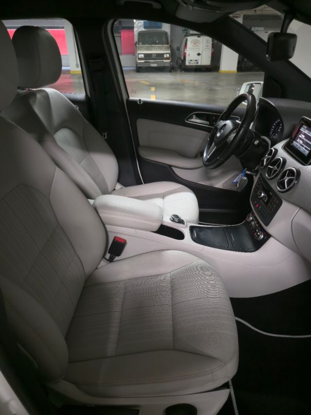 MERCEDES-BENZ B 200 usata, con Climatizzatore