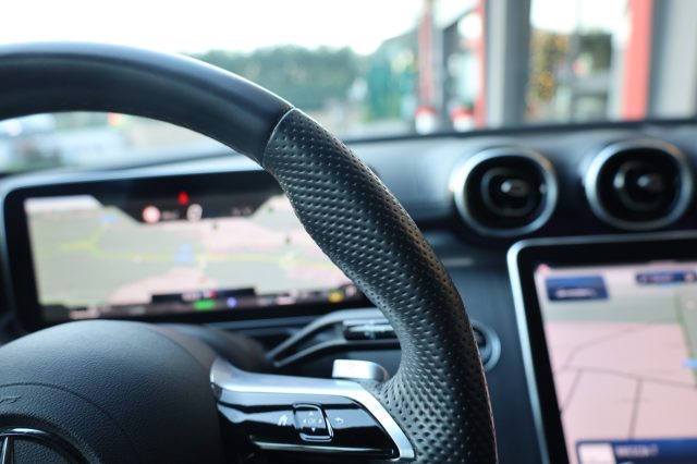 MERCEDES-BENZ C 300 usata, con Sospensioni sportive