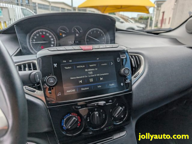 LANCIA Ypsilon usata, con USB