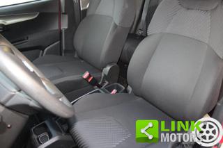 MAHINDRA KUV100 usata, con Chiusura centralizzata telecomandata