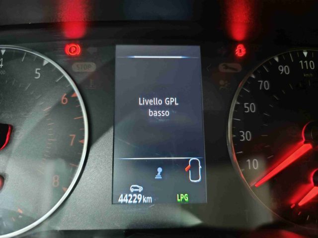RENAULT Clio usata, con Controllo elettronico della corsia