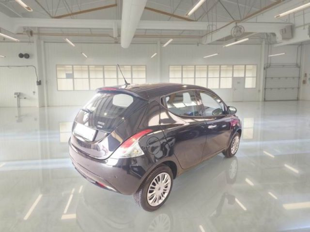 LANCIA Ypsilon usata, con Airbag