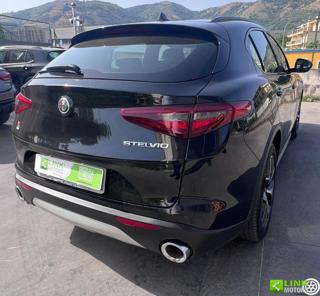 ALFA ROMEO Stelvio usata, con Sensore di luce