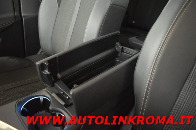 PEUGEOT 3008 usata, con Fari LED