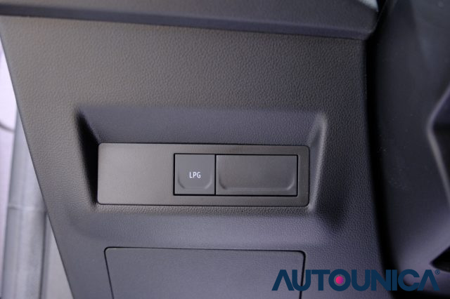 RENAULT Captur usata, con Volante multifunzione