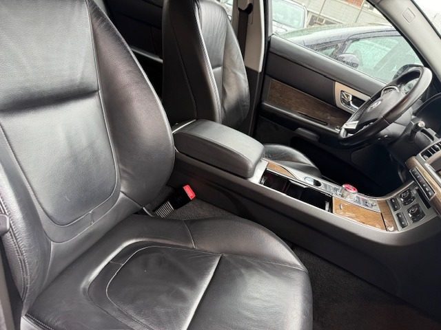 JAGUAR XF usata, con Controllo trazione