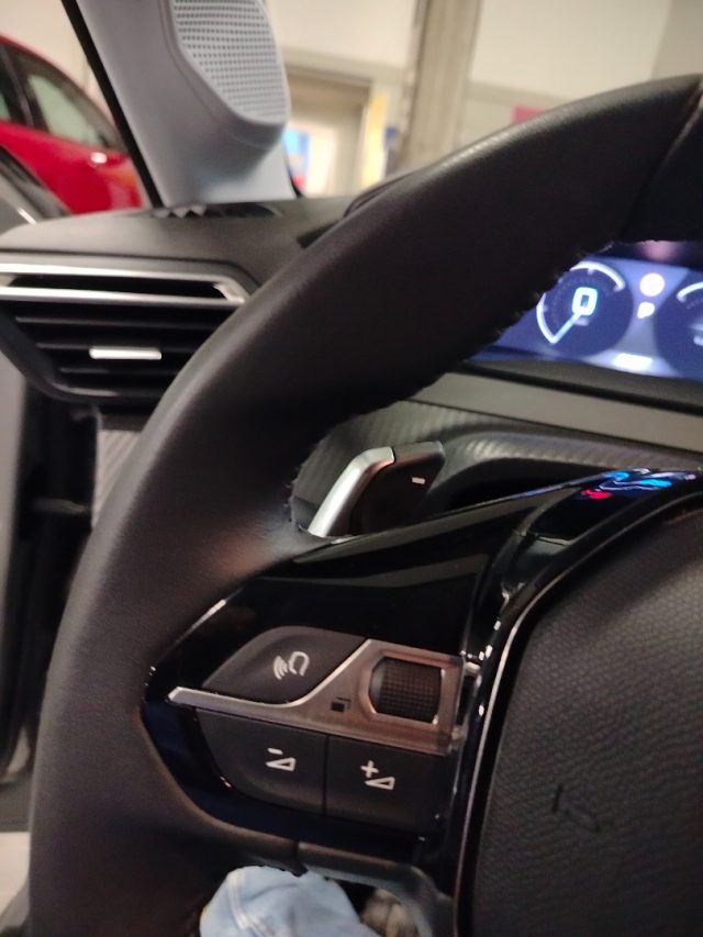 PEUGEOT 208 usata, con Sensore di pioggia