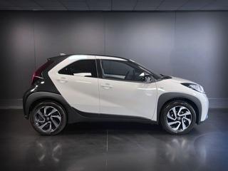 TOYOTA Aygo X usata, con Autoradio