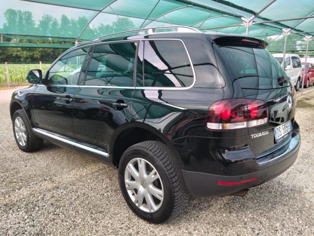 VOLKSWAGEN Touareg usata, con Autoradio