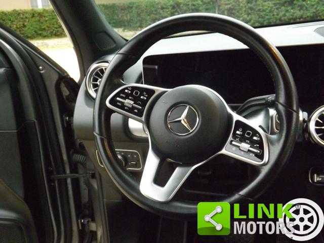 MERCEDES-BENZ GLB 200 usata, con Specchietti laterali elettrici