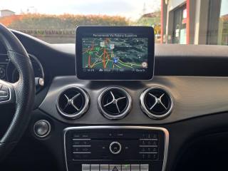 MERCEDES-BENZ GLA 200 usata, con Leve al volante